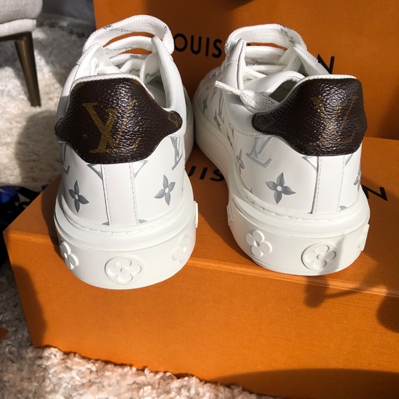 Louis Vuitton Time Out Sneaker - Picture 10 of 12